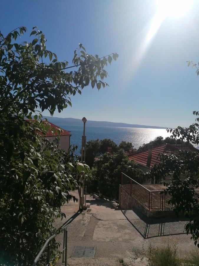 Apartment Sodan 72 Omis Exterior photo