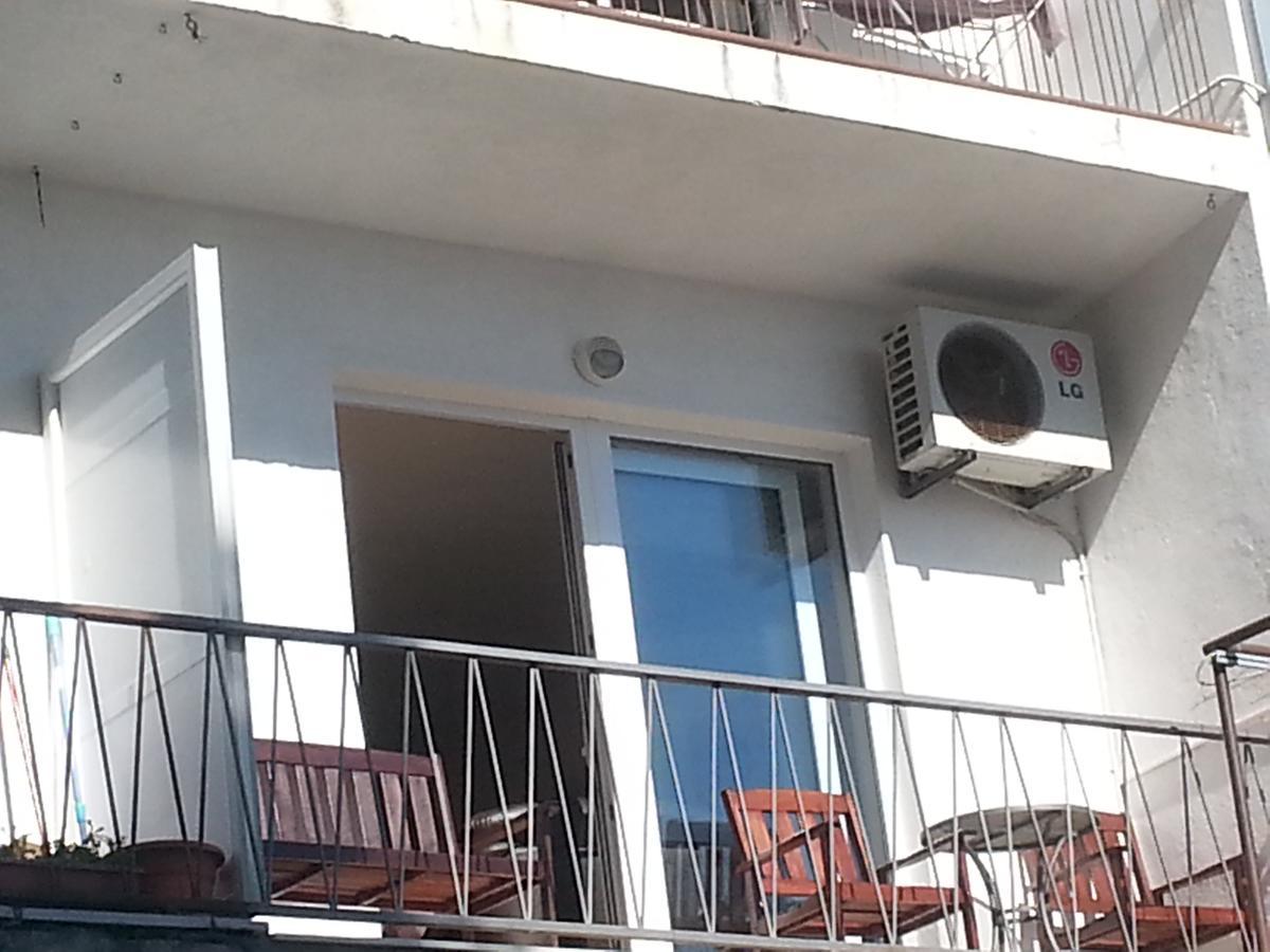 Apartment Sodan 72 Omis Exterior photo