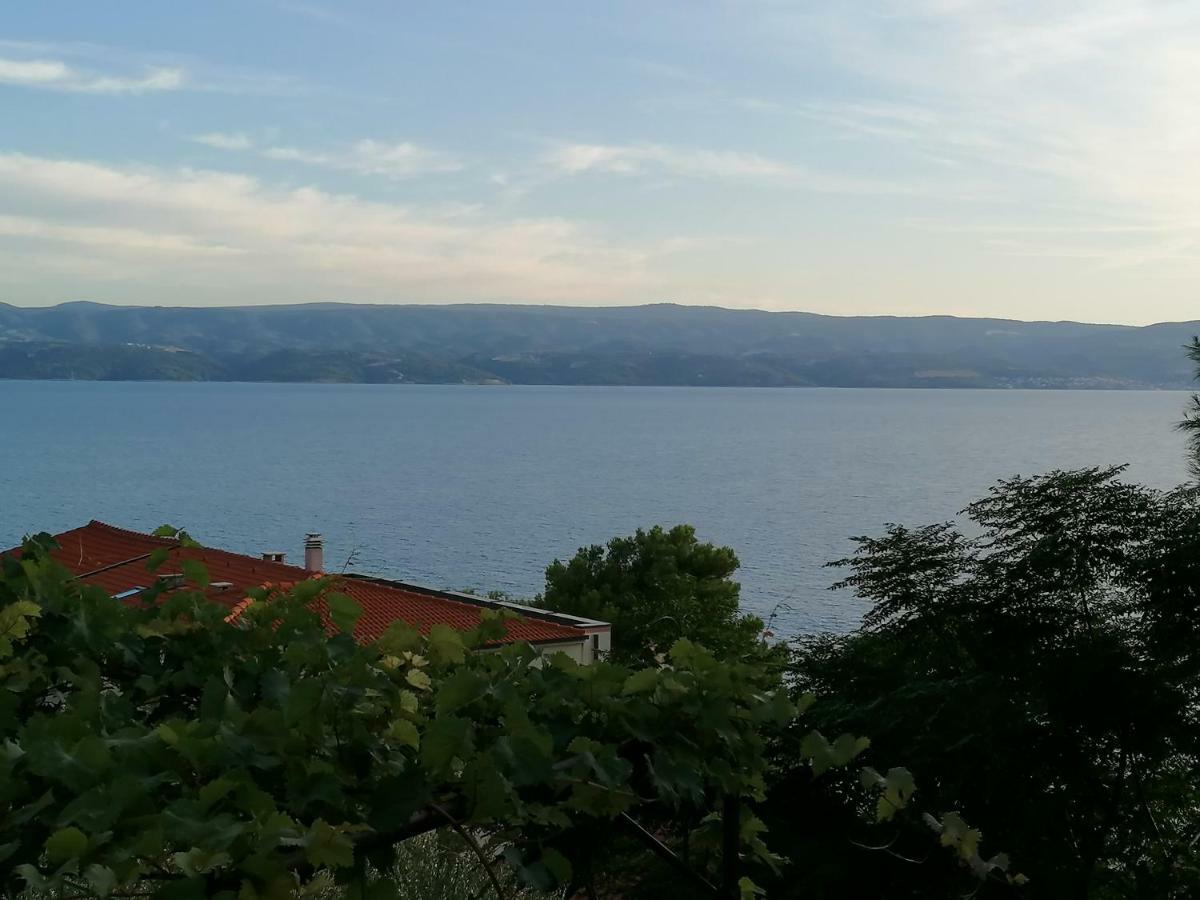 Apartment Sodan 72 Omis Exterior photo